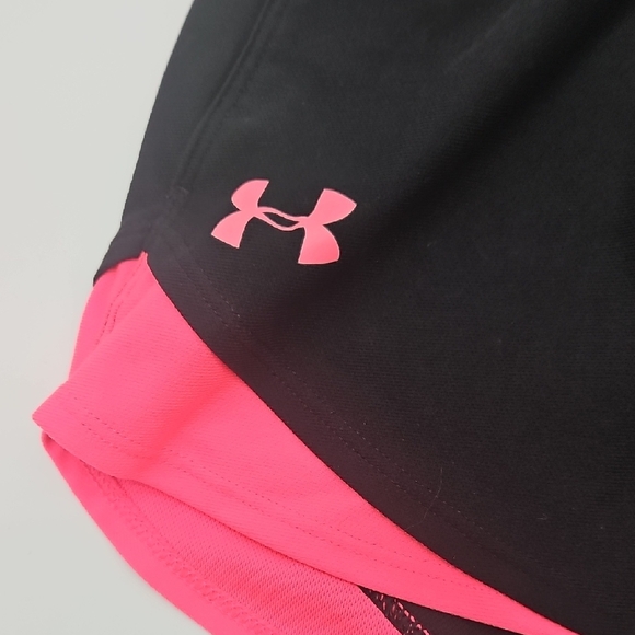 Under Armour UA Women's Workout Athletic Shorts in Black and Pink Size Small - Picture 6 of 9